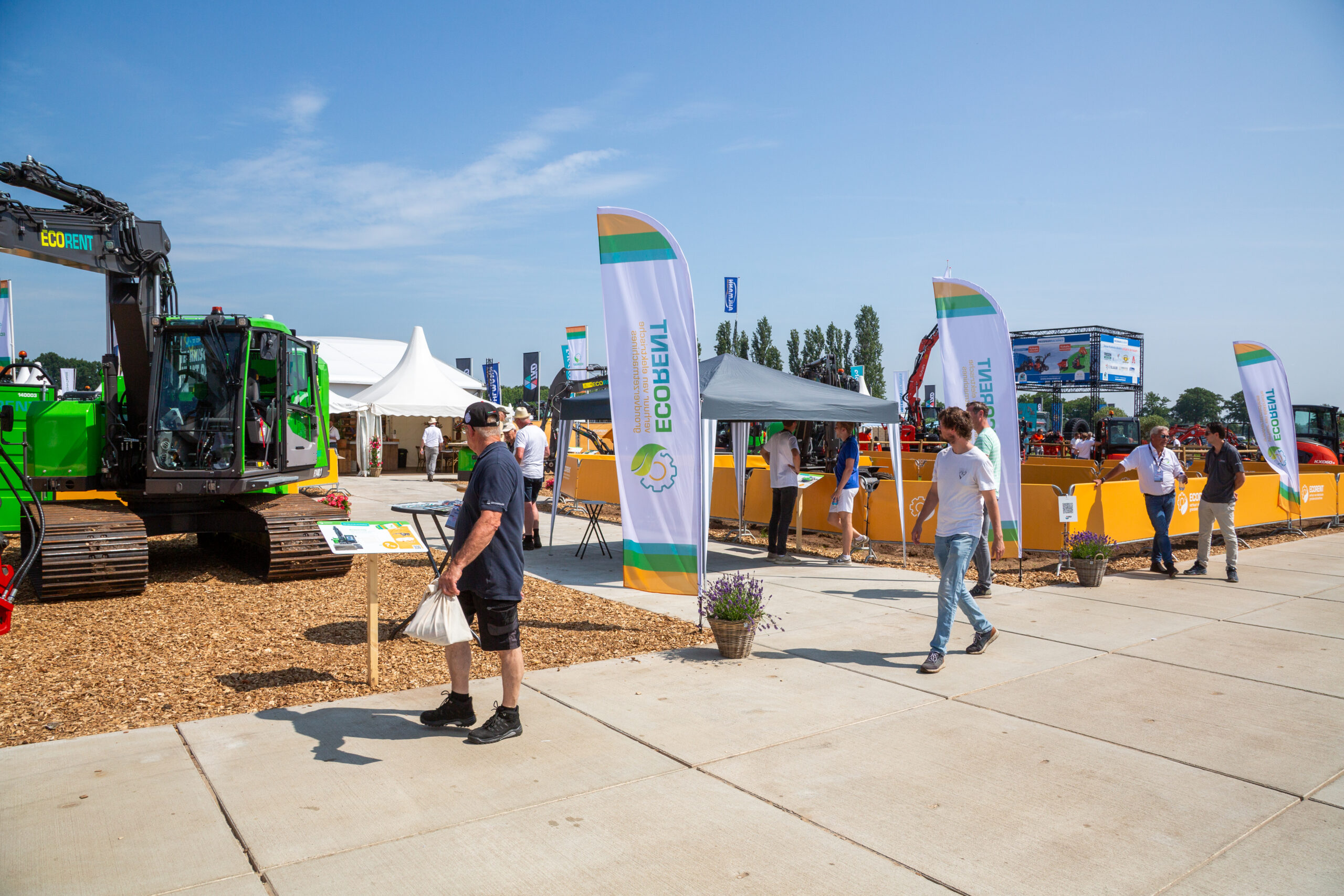 Overzichsfoto stand #109 van EcoRent op de TKD